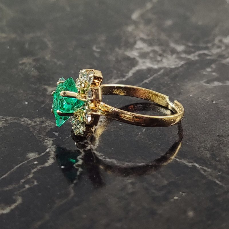 انگشتر دخترانه سلین کالا مدل زمرد مدل ستاره کد 2