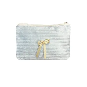 کیف لوازم آرایش زنانه مدل پاپیونی