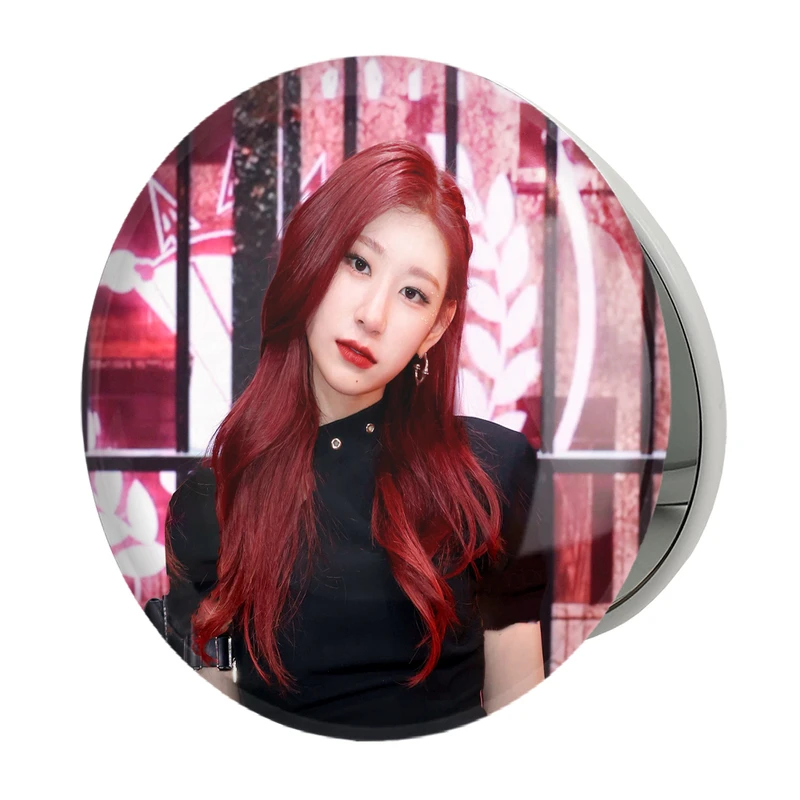 آینه جیبی خندالو طرح چریونگ گروه ایتزی ITZY مدل تاشو کد 20165 