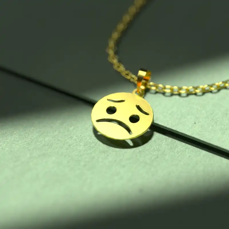 گردنبند طلا 18 عیار زنانه مدوپد مدل ایموجی کد C3-1-1066