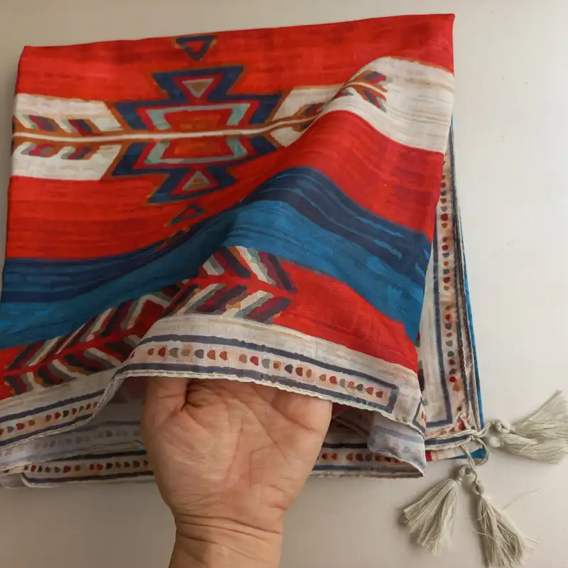 روسری زنانه مدل نخی تابستانی قواره بزرگ حاشیه راه راه کد 20