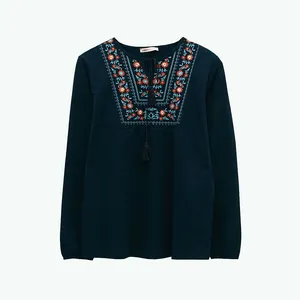 بلوز زنانه ال سی وایکیکی مدل یقه منگوله دار