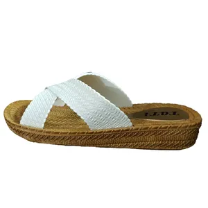 دمپایی زنانه تاتی کد W912