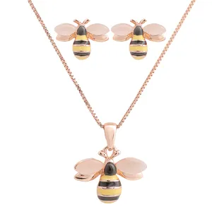 نیم ست زنانه مدل زنبور کد M3043