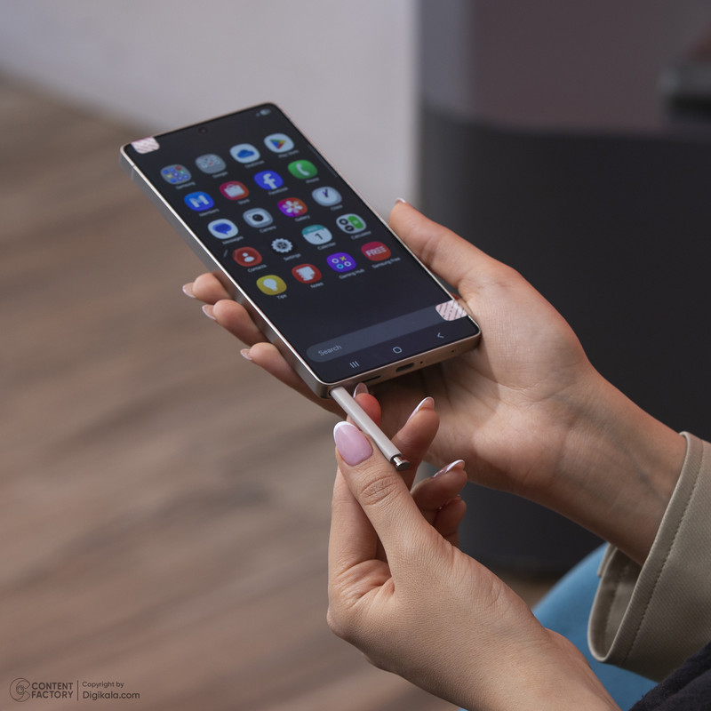 گوشی موبایل سامسونگ مدل Galaxy S25 Ultra دو سیم کارت ظرفیت 256 گیگابایت و رم 12 گیگابایت - پک ویتنام - به همراه بسته اینترنت 100 گیگابایتی یک ماهه همراه اول