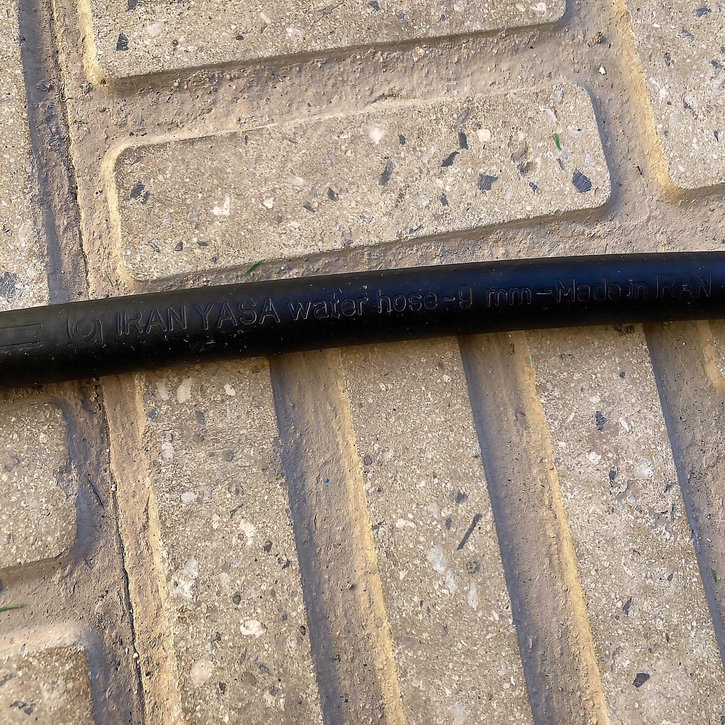 شلنگ گاز ایران یاسا مدل سه لایه نخ دار کد 9mm