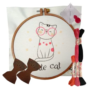 بسته گلدوزی مدل cute cat مجموعه ۹ عددی