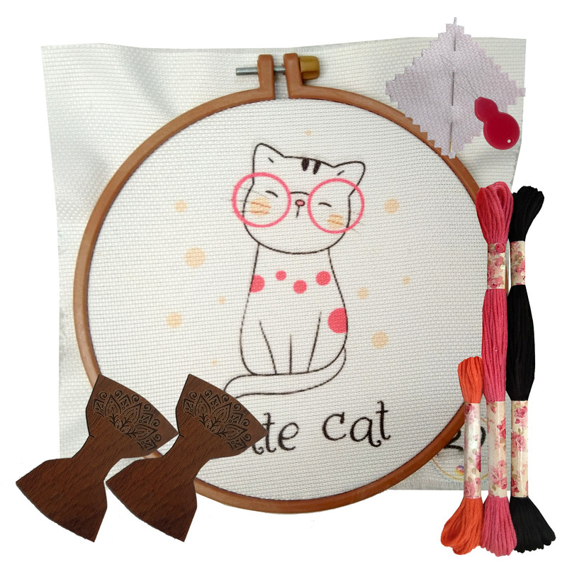 بسته گلدوزی مدل cute cat مجموعه ۹ عددی