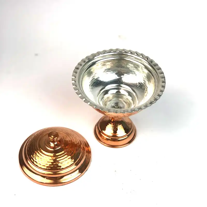 قندان مسی مدل پایه دار چکشی