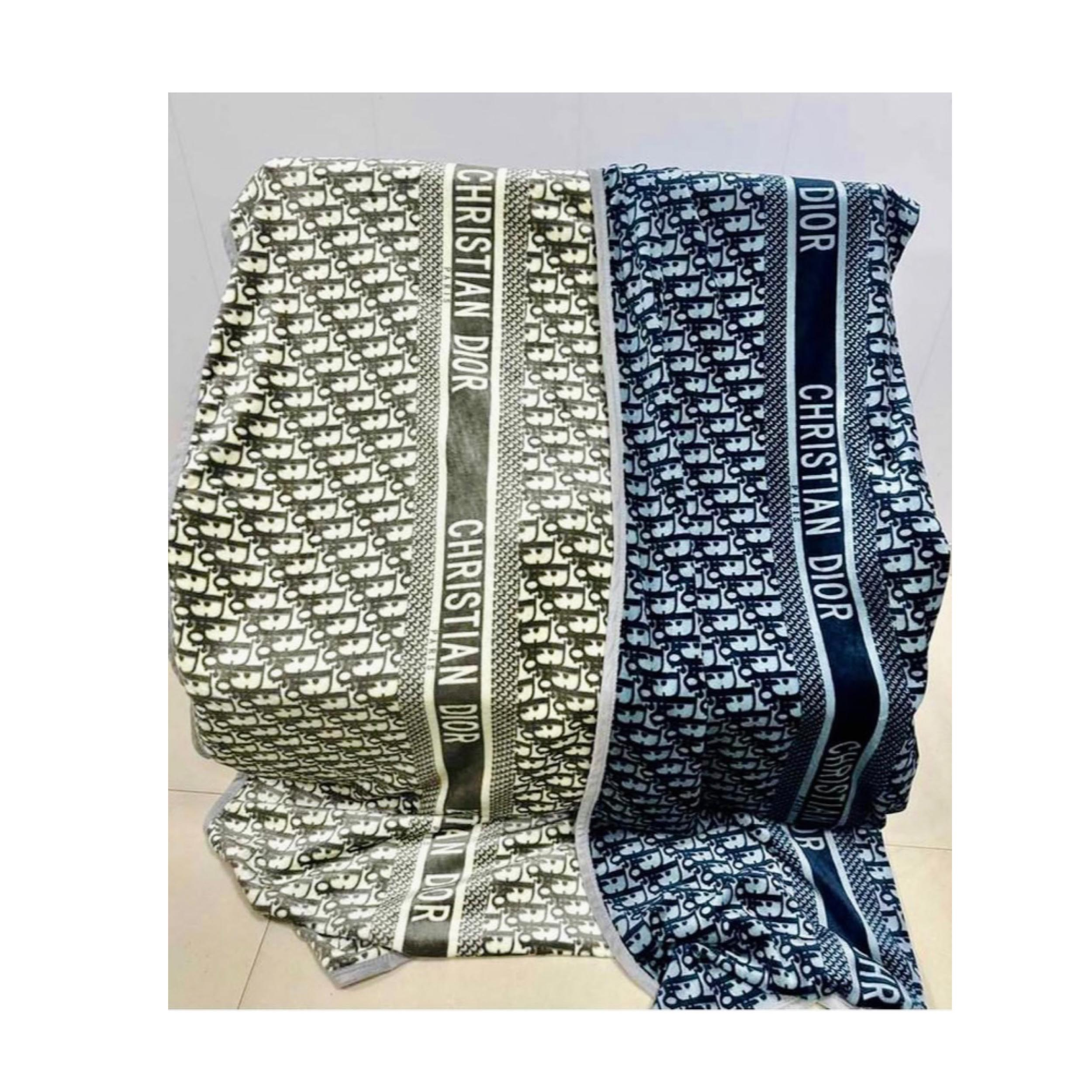پتو مسافرتی مدل 02 سایز 230 × 210 سانتی متر