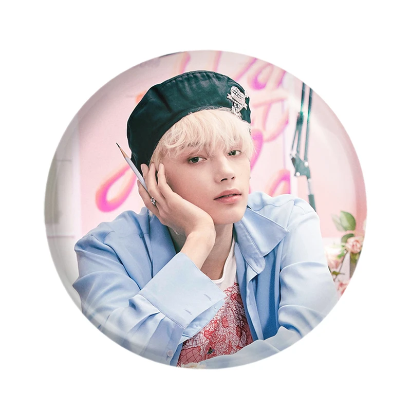 مگنت خندالو مدل هیونینگ کای گروه تی اکس تی TXT  کد 19998