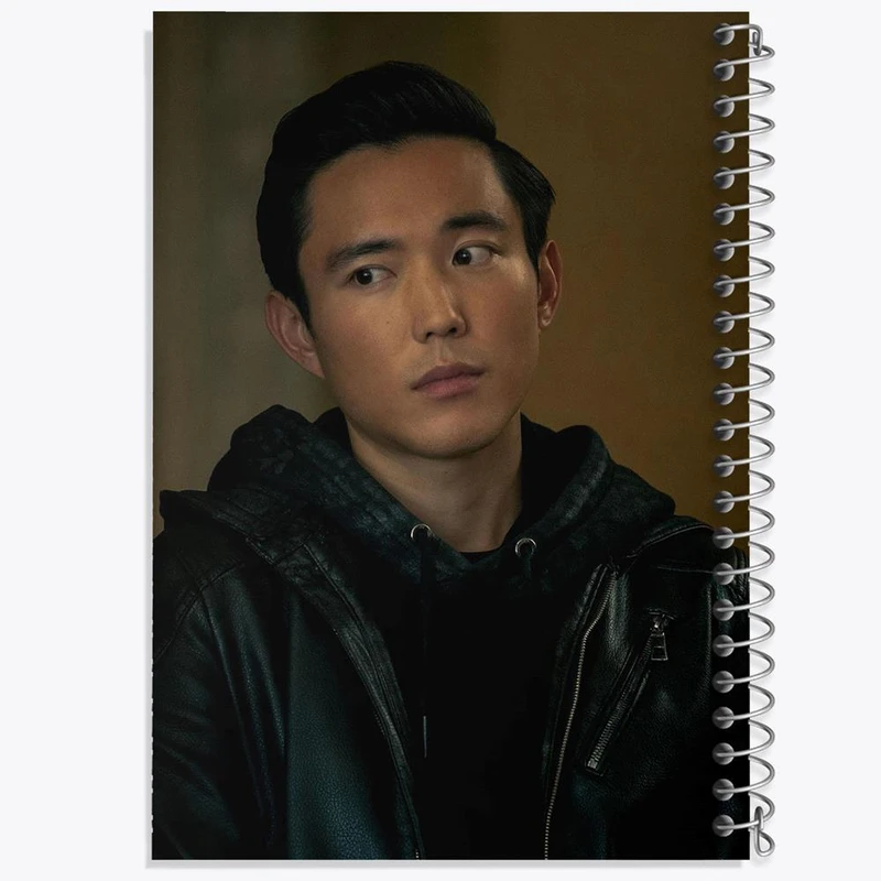 دفتر نقاشی 50 برگ خندالو مدل بن هارگریوز سریال آکادمی آمبرلا The Umberella Academy کد 28542