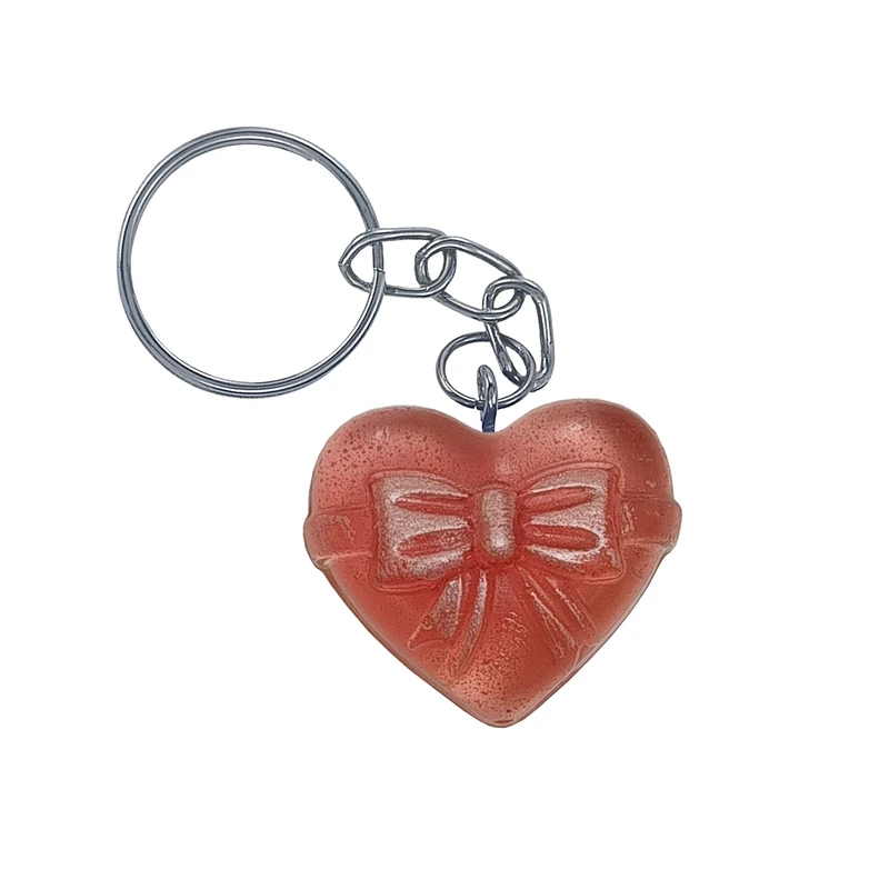 جاکلیدی دستی رزین طرح قلب پاپیونی