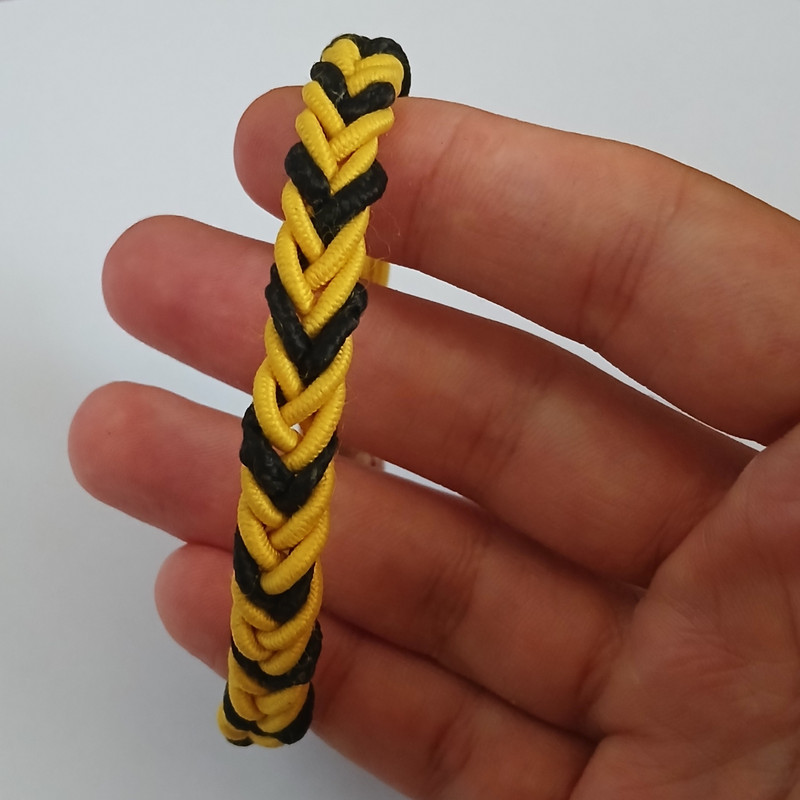 دستبند مدل مارپیچ