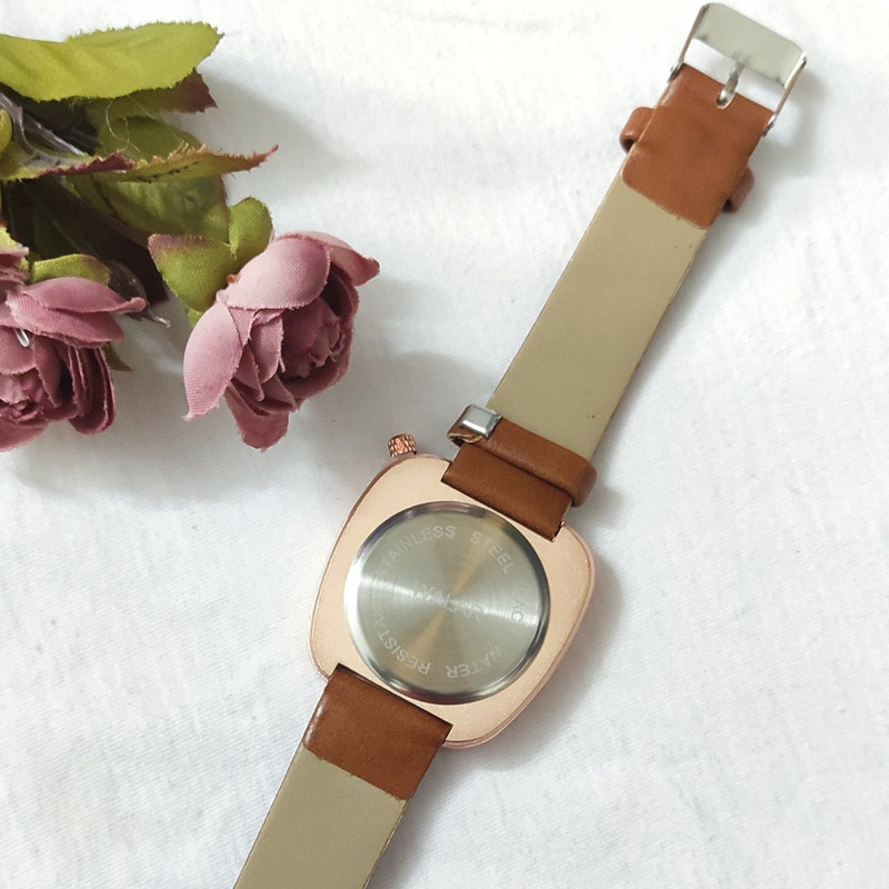 ساعت مچی عقربه ای والار مدل W1