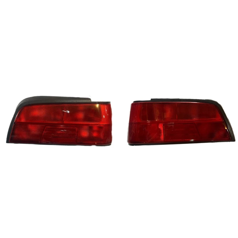 چراغ خطر عقب راست و چپ خودرو کد 00526 مناسب برای پژو پارس بسته دو عددی