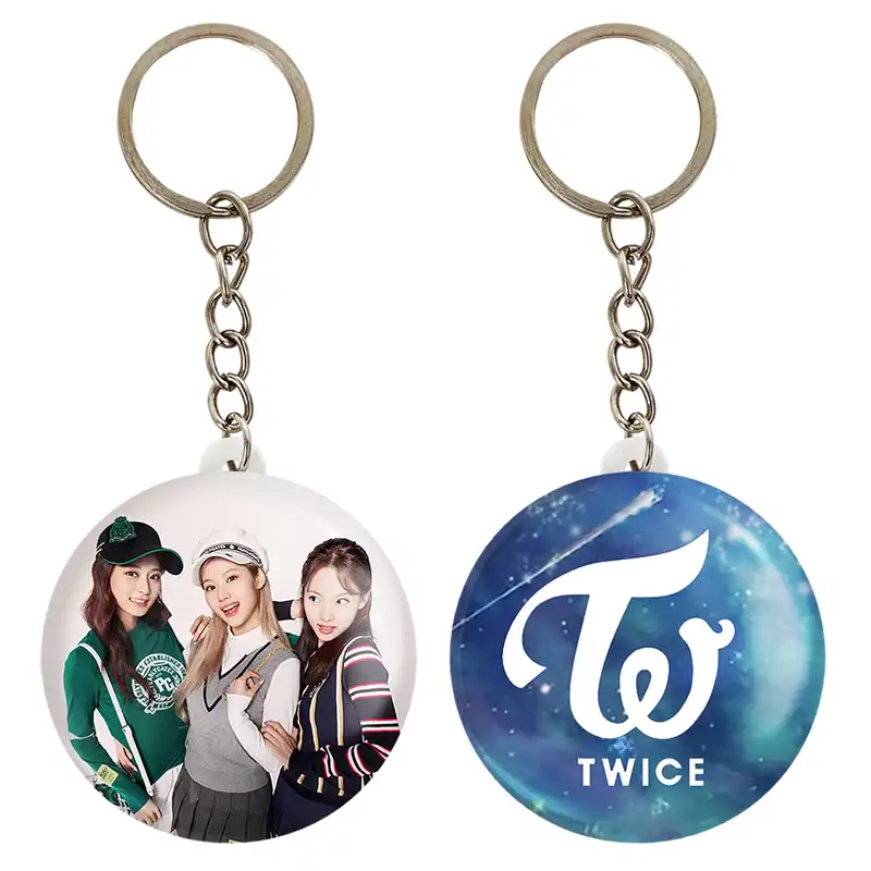 جاکلیدی خندالو مدل گروه توایس TWICE کد 1997019972 مجموعه 2 عددی