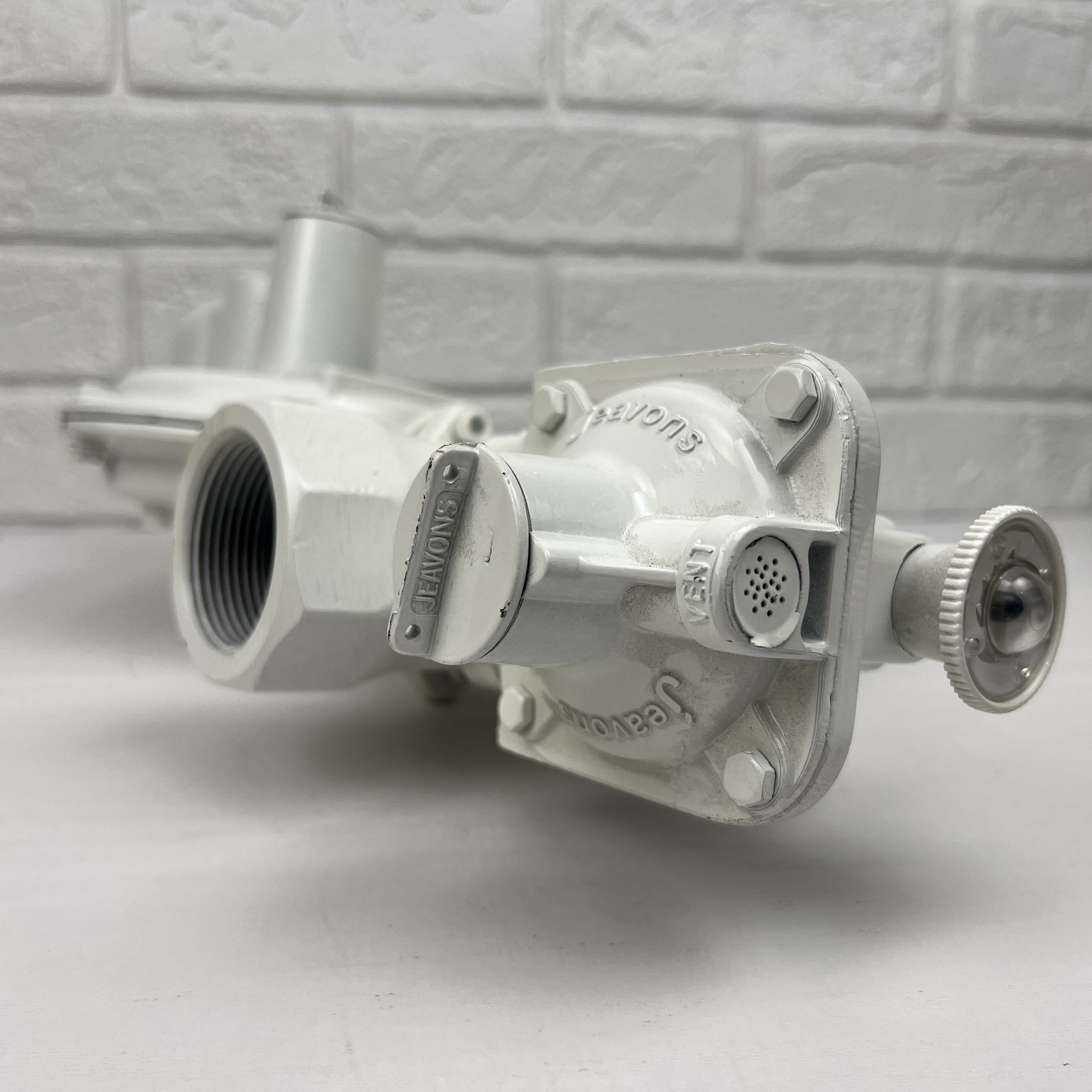 رگلاتور جیوانس مدل J125-S4