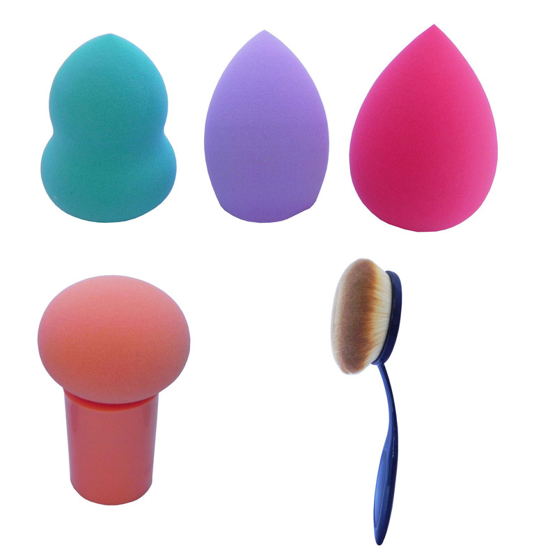 اسفنج آرایشی  کد 0064 به همراه برس آرایشی مجموعه 5 عددی