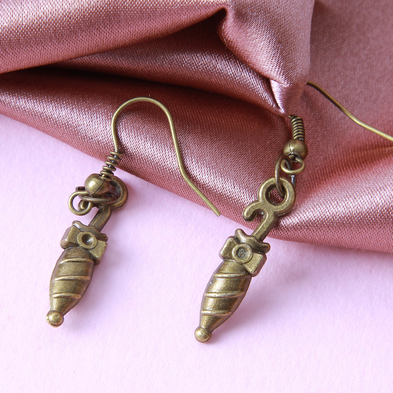 گوشواره دخترانه مدل فلزی فانتزی کد GZN_048 گوشواره دخترانه مدل فلزی فانتزی کد GZN_048