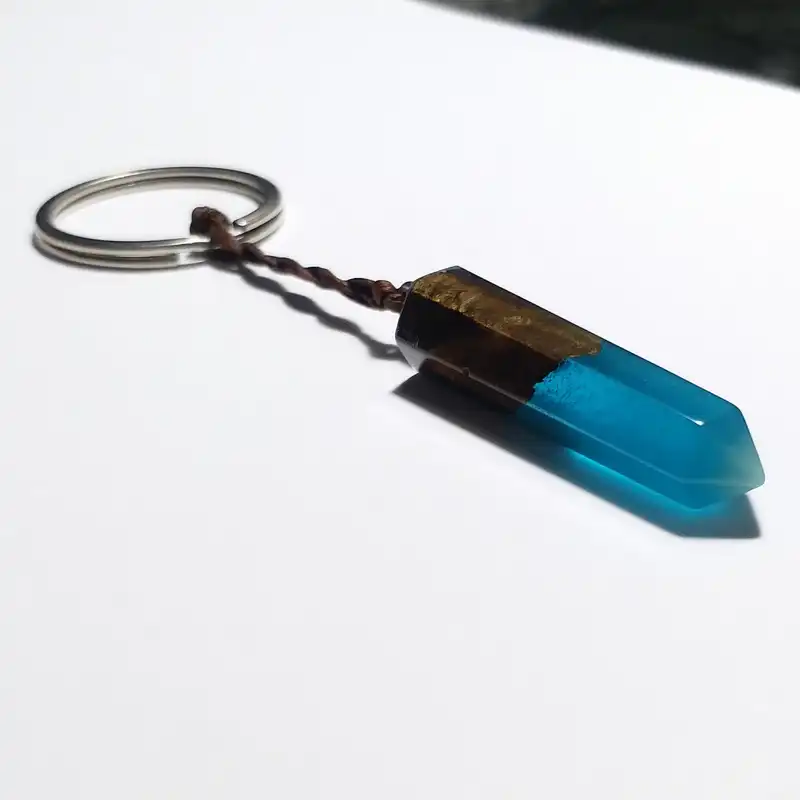 جاکلیدی مدل چوب و رزین شب تاب کد A6