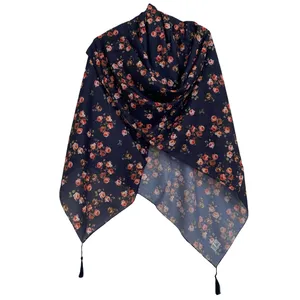 روسری زنانه مدل نخ اسپان منگوله دار کد T1023