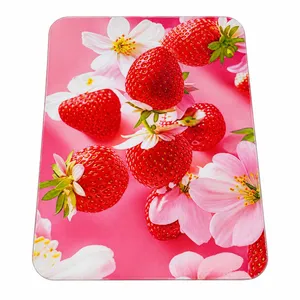 تخته گوشت طرح توت فرنگی