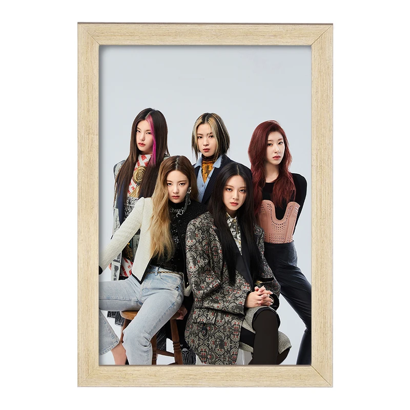 تابلو خندالو مدل گروه ایتزی ITZY  کد 12460