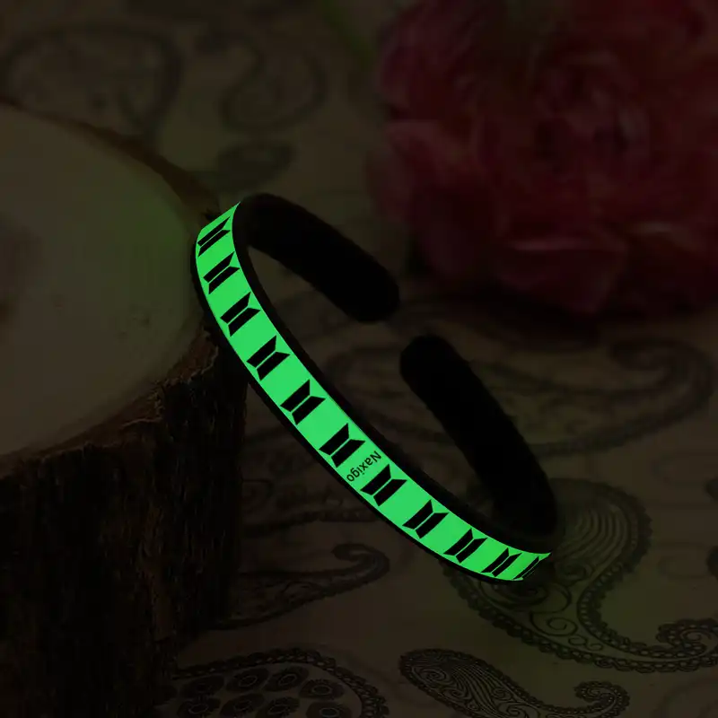 دستبند ناکسیگو مدل شب تاب کد BR7054