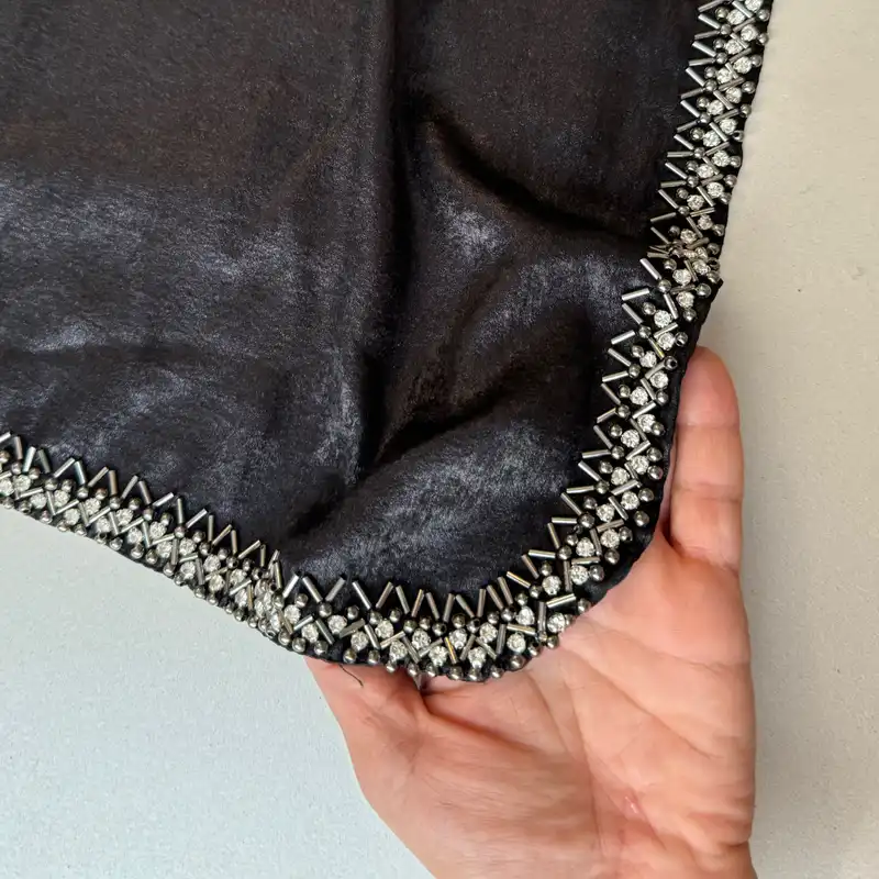 روسری زنانه مدل مجلسی کوپرا فلورانس سنگدوزی ملیله دوزی زیگزاگی قواره 90