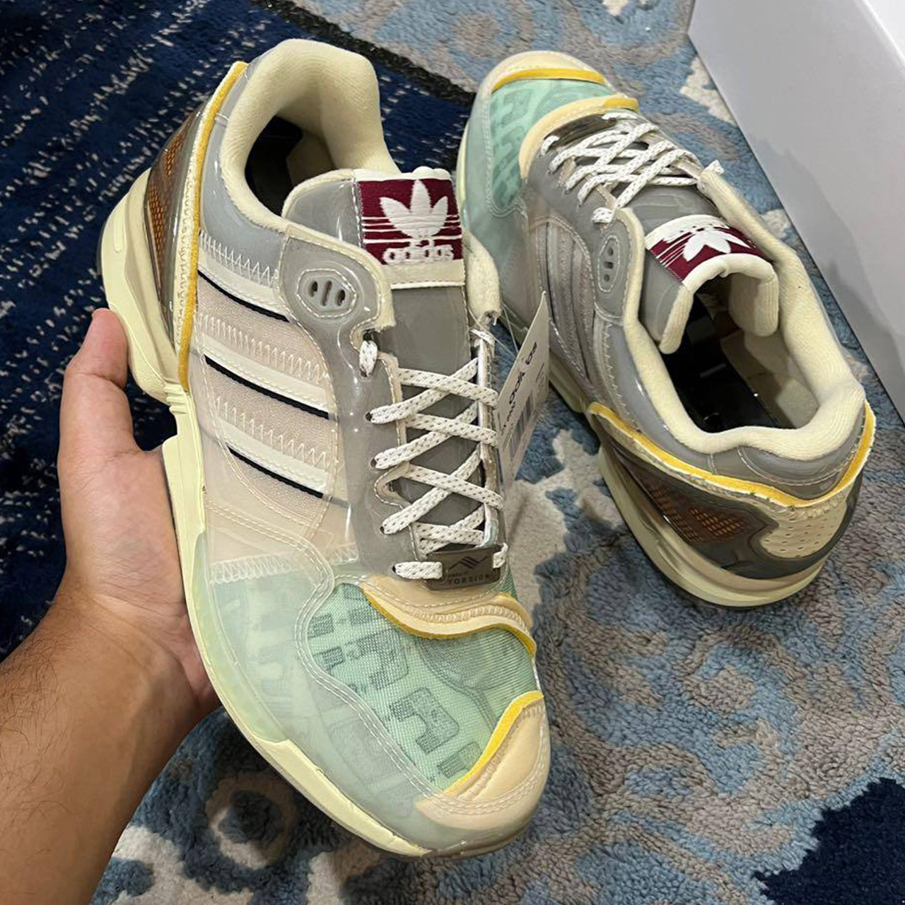🤩zx6000 پولکی🤩 سایز 38.39.40.41 ق ی م ت👈6/200 ✓با ضمانت اورجینال به فروش  میرسد✓ @adids.sh0p #پولکی #کتونی_خاص #زدایکس۸۰۰۰ #ادیداس #اورجینالoriginal  #زدایکس8000 #ادیداس_اصل #مشهد #adidas #zx6000