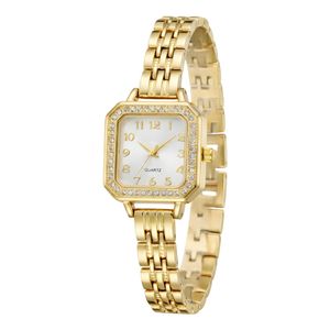 ساعت مچی عقربه‌ای کوارتز زنانه مدل لوکس بند دستبندی قاب دور نگین کد ۲