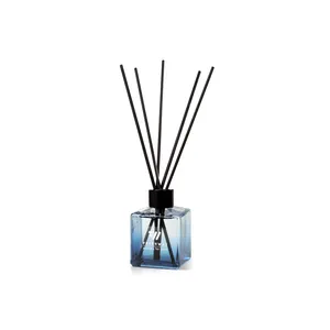 خوشبوکننده فرش وی مدل دیفیوزر رایحه Lemongrass حجم 150 میلی لیتر
