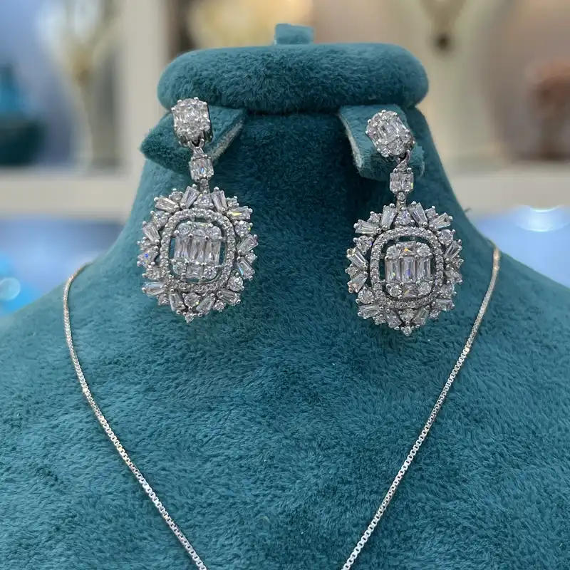 نیم ست نقره زنانه مدل رویال طرح جواهر با روکش رادیوم440-259