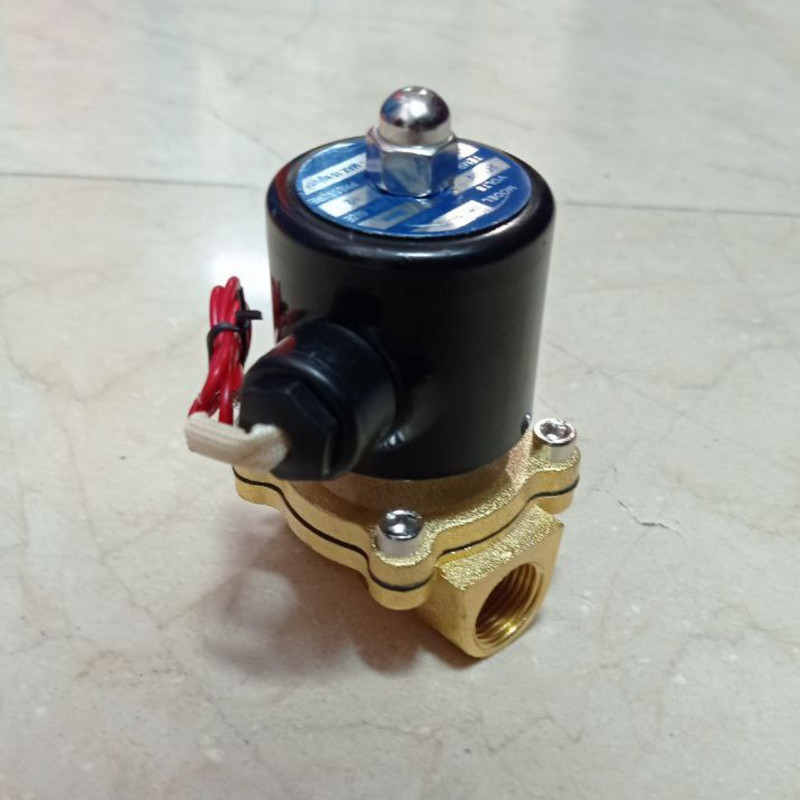 شیر برقی مدل 2w-160-15-220v-1/2 شیر برقی مدل 2w-160-15-220v-1/2