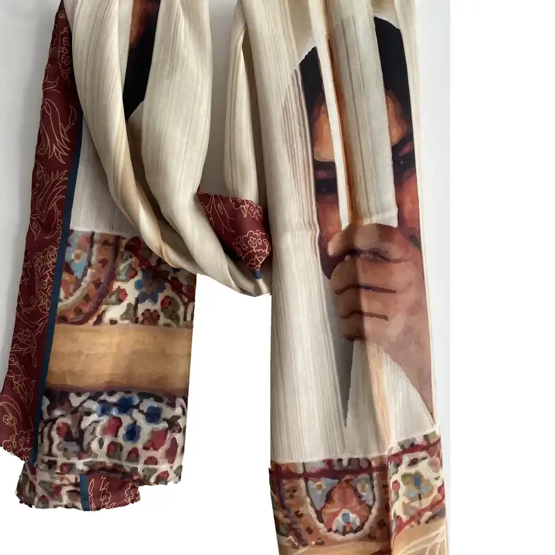 شال زنانه مدل دار قالی