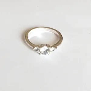 انگشتر زنانه تاش مدل AT366