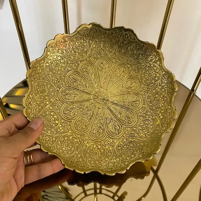 شیرینی خوری برنجی مدل گلبرگ2064