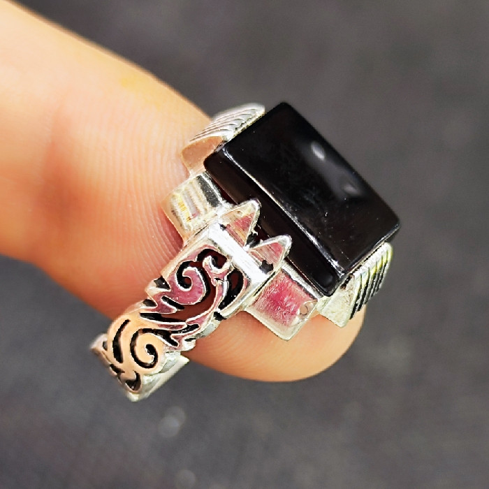 انگشتر نقره مردانه مدل سنگ عقیق رکاب دست ساز کد 22300 انگشتر نقره مردانه مدل سنگ عقیق رکاب دست ساز کد 22300