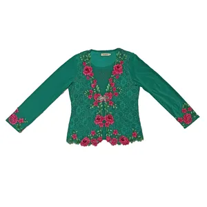 بلوز زنانه مدل مجلسی طرح گیپور کد B01