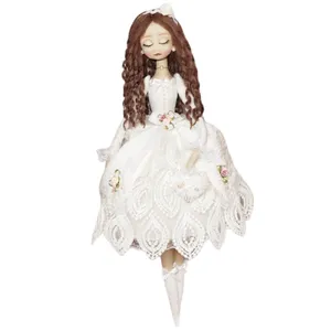 عروسک مدل تیلدا طرح اشرافی ارتفاع 55 سانتی متر