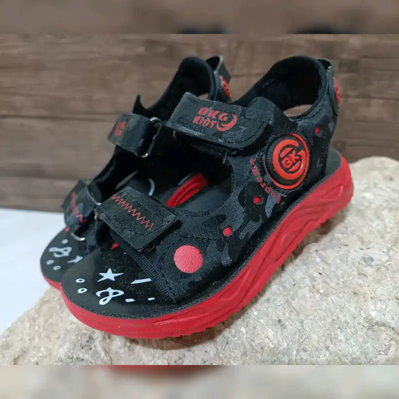 صندل پسرانه مدل آرمان طبی کد T.a.j رنگ قرمز