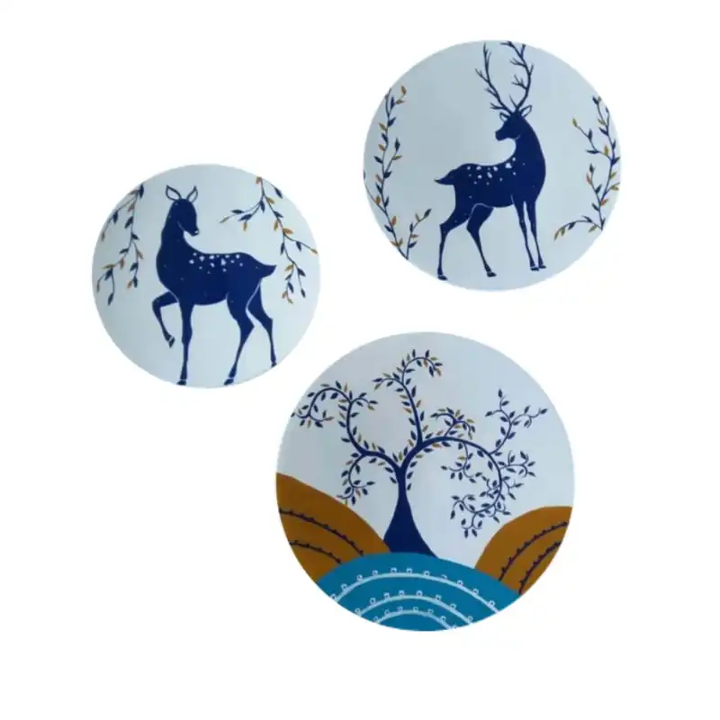 بشقاب دیوارکوب سفالی طرح گوزن مجموعه 3 عددی