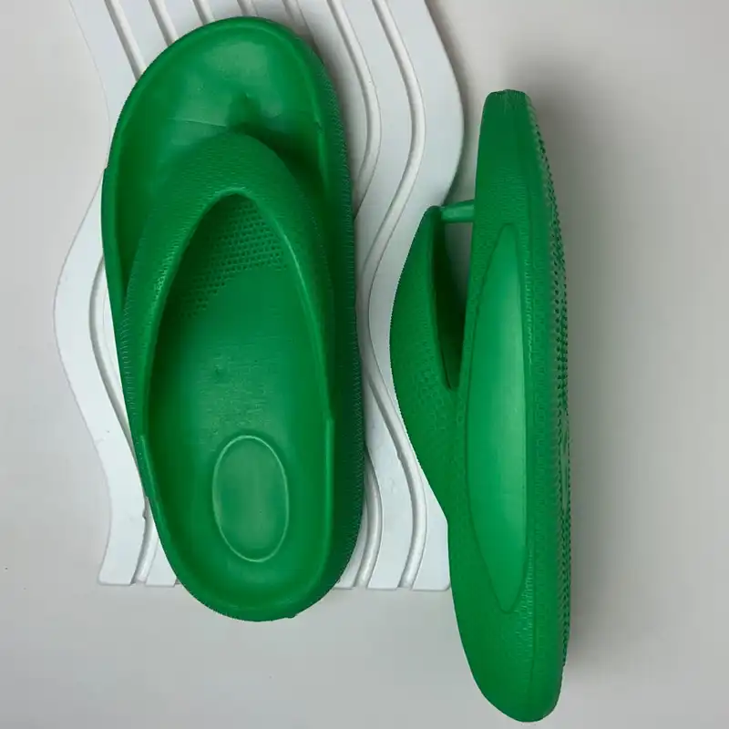 دمپایی لاانگشتی زنانه پایون مدل نیلا رنگ سبز