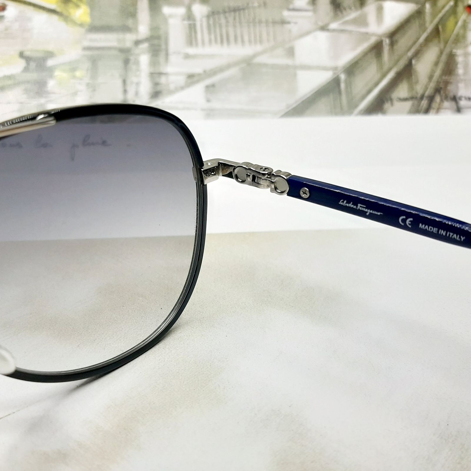 عینک آفتابی سالواتوره فراگامو مدل SF181Sc2 -  - 6