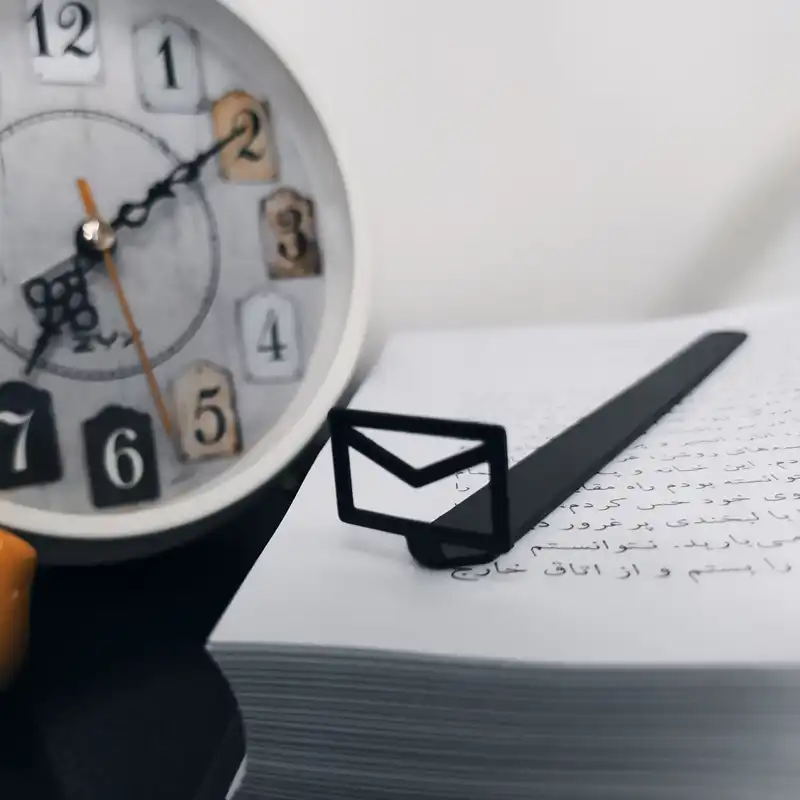 نشانگر کتاب مدل نامه