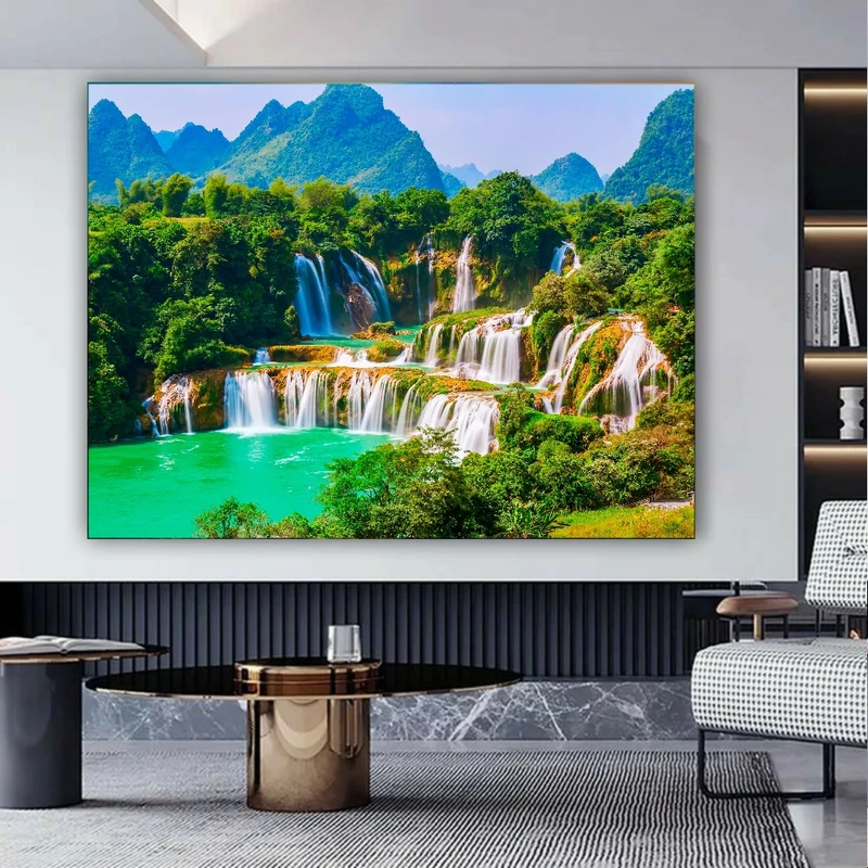 تابلو بوم طرح مخمل مدل آبشار آب سفید کوهستانی کد FP2235