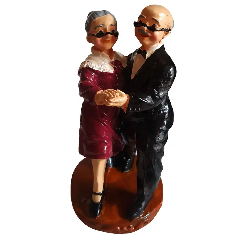 مجسمه لیلپار طرح پیر زن و مرد مدل DGO-0823