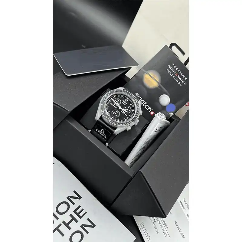 ساعت مچی عقربه ای مدل mision to moon