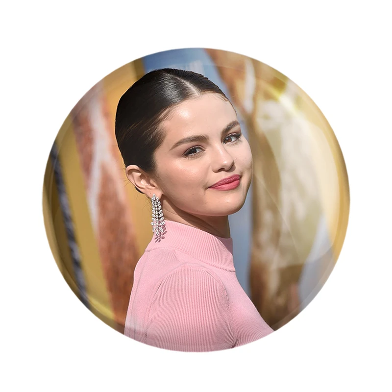 مگنت خندالو مدل سلنا گومز Selena Gomez کد 19193